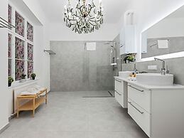 MICE&MEN Serviced Apartment City Center