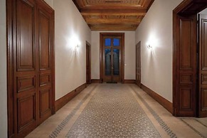 Stay at the Chateau- Studio 2P- With Pool and Park
