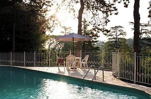 Stay at the Chateau- Studio 2P- With Pool and Park