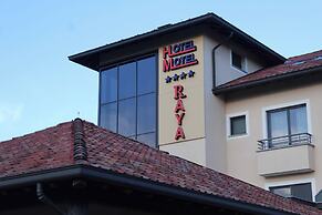 Raya Hotel