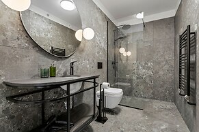 Strand Hotel Apartments