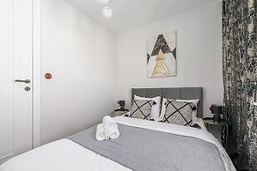 Lumina premium apartment with city view