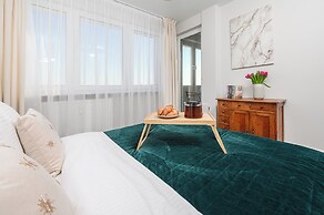Lumina premium apartment with city view