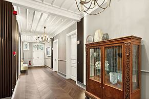 Arbor Hotel - Signature Collection