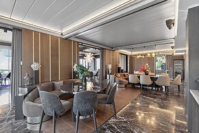 Arbor Hotel - Signature Collection