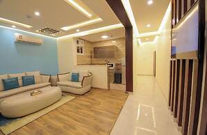 Golden Night Hotel