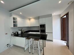 Mountain View Pool Villa in Kamala