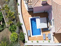 Villa Pembe Palheiro Village