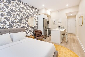 Mont Royal Suites