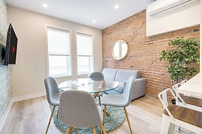 Mont Royal Suites