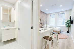 Mont Royal Suites