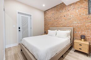 Mont Royal Suites