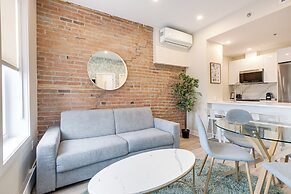 Mont Royal Suites