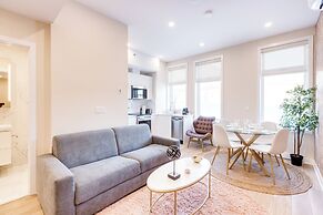 Mont Royal Suites