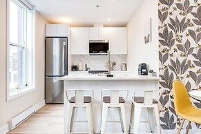 Mont Royal Suites
