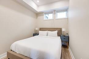 Mont Royal Suites