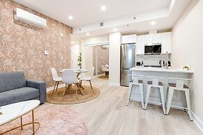 Mont Royal Suites