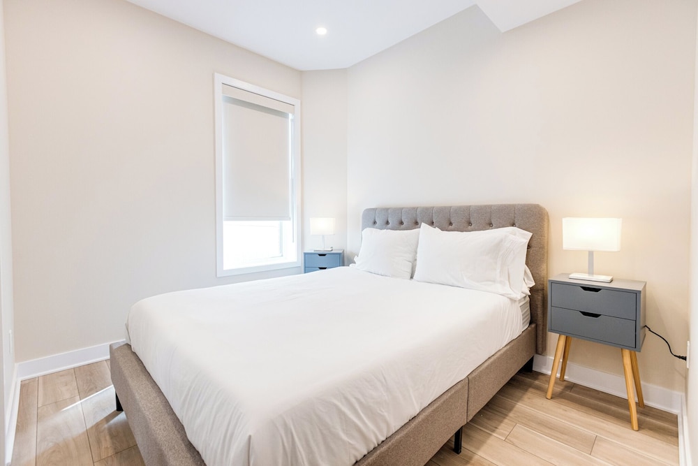 Mont Royal Suites