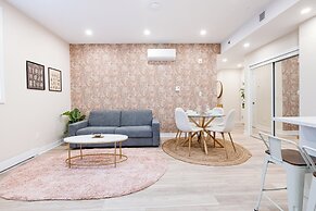 Mont Royal Suites