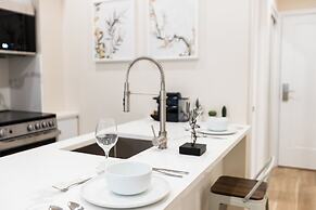 Mont Royal Suites