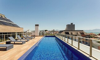 Elus - Building With Rooftop Pool 350m From the Beach!