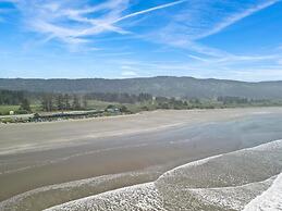 Crescent Beach Motel