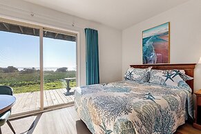 Crescent Beach Motel