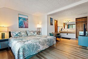 Crescent Beach Motel