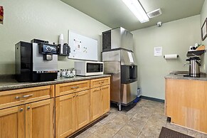 Crescent Beach Motel