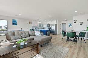 Crescent Beach Motel