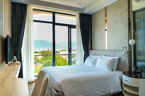 Serene Sea Beach Hotel Danang