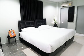 Suksomboon Residence
