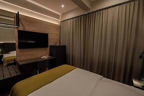 East Five Hotel