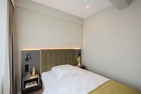 East Five Hotel