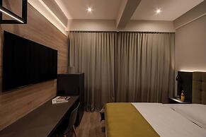 East Five Hotel
