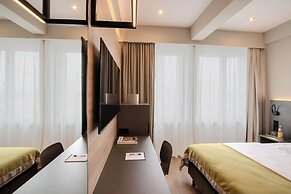 East Five Hotel