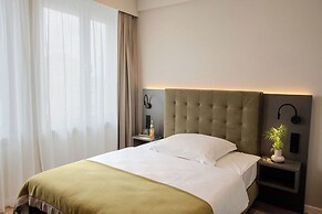 East Five Hotel