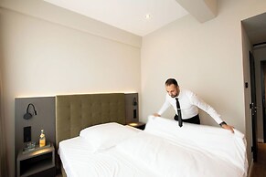 East Five Hotel