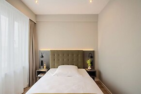 East Five Hotel