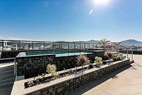 New Studio Well Located 750m From the Beach Sti209