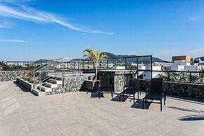 New Studio Well Located 750m From the Beach Sti209