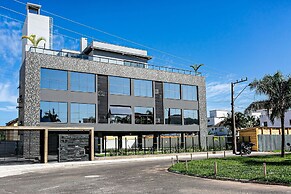 Studio cond. com piscina 700m da praia STI108