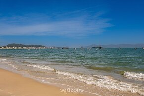 Apt Beautiful Condominium Foot on the Sand Rpb038
