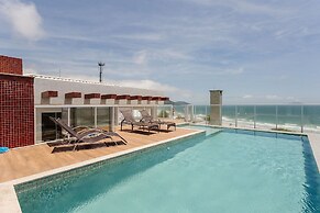 Modern ap W/pool one Block From the Beach Rmi201