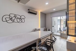 Modern apt With Pool and hot Tub! Rhl0305