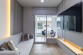 Modern apt With Pool and hot Tub! Rhl0305