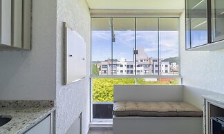 Comfort and Pool Near the Beach - Rhl0302