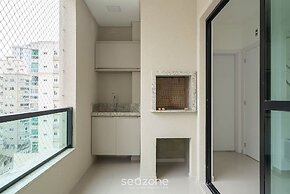 2BR Apt w/ Balcony Close to Itapema Beach