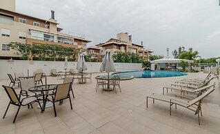 Apt w/ Side sea View, Seaside Condominium Rap0306