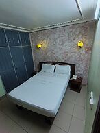 NEWTOWN PALACE HOTEL